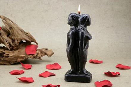 Vela pareja unidas espalda negras